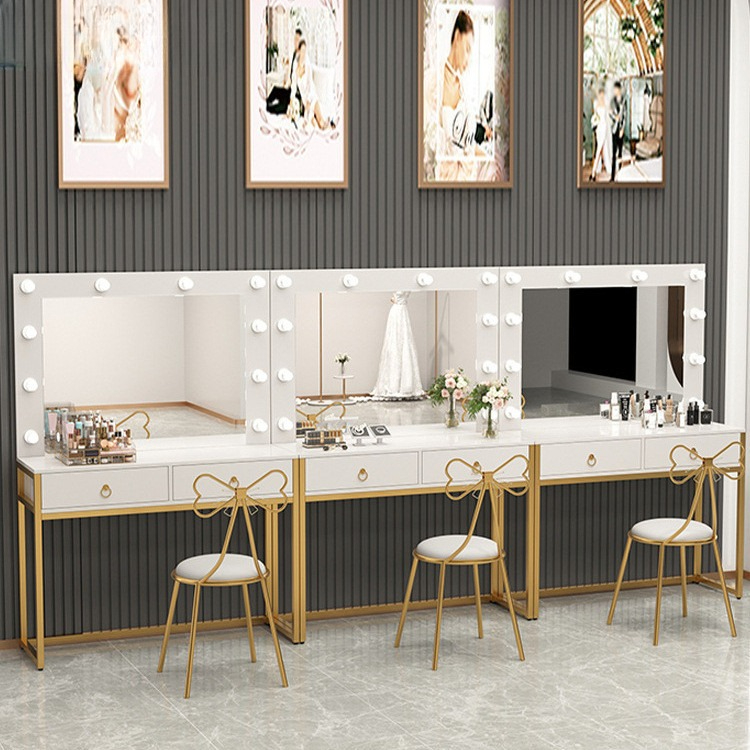 Beauty Makeup Bridal - Dressing table with light mirror integrated